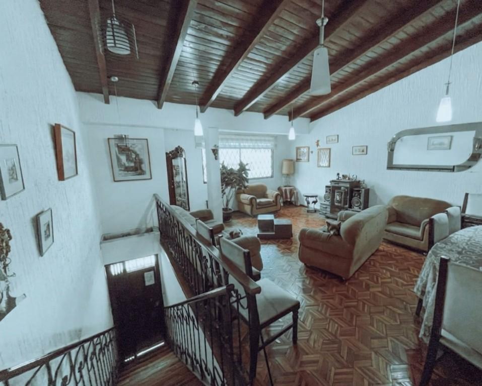 CASA RENTERA EN VENTA – SECTOR LAS CASAS BAJO (Seminario Mayor) en Quito - Imagen 1