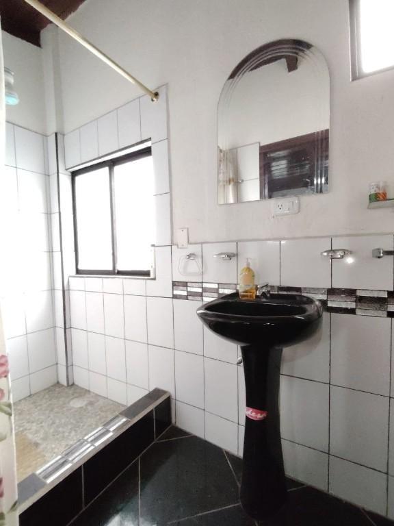CASA RENTERA EN VENTA – SECTOR LAS CASAS BAJO (Seminario Mayor) en Quito - Imagen 9