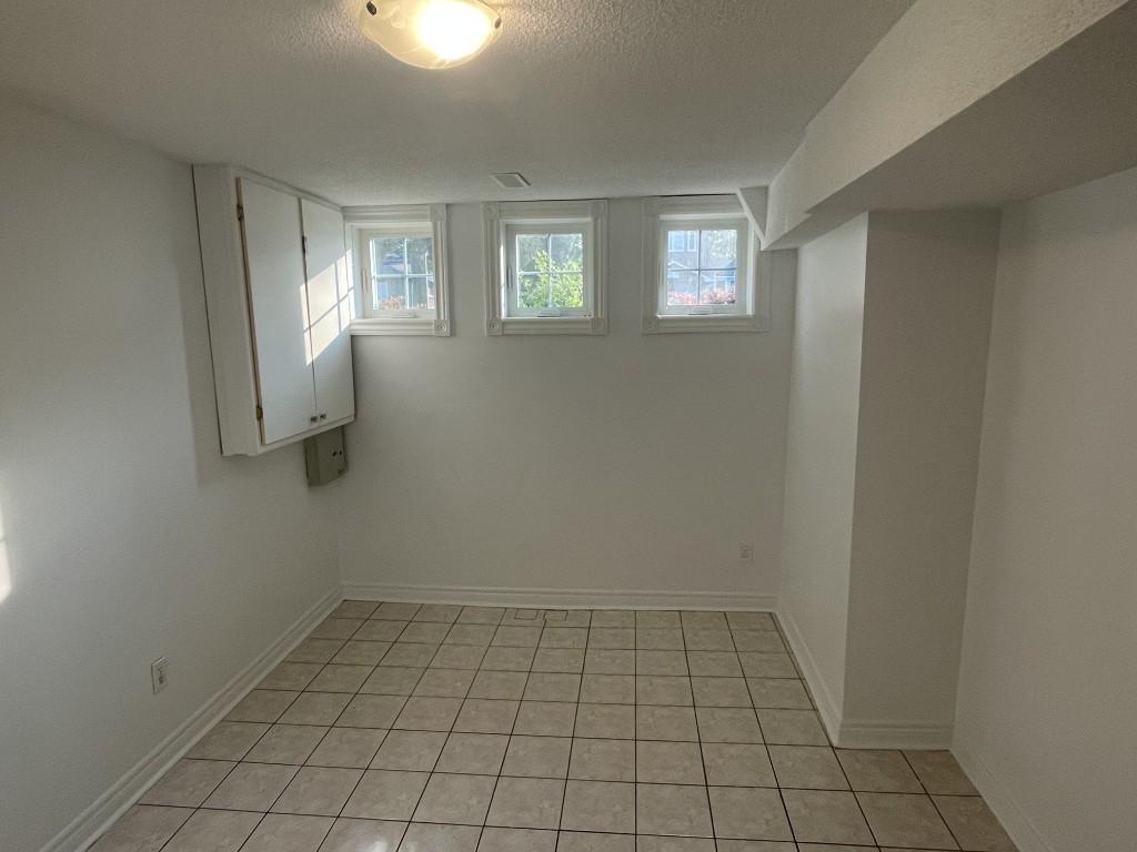 Birchmount and Danforth Basement Apartment in Canada - Image 3