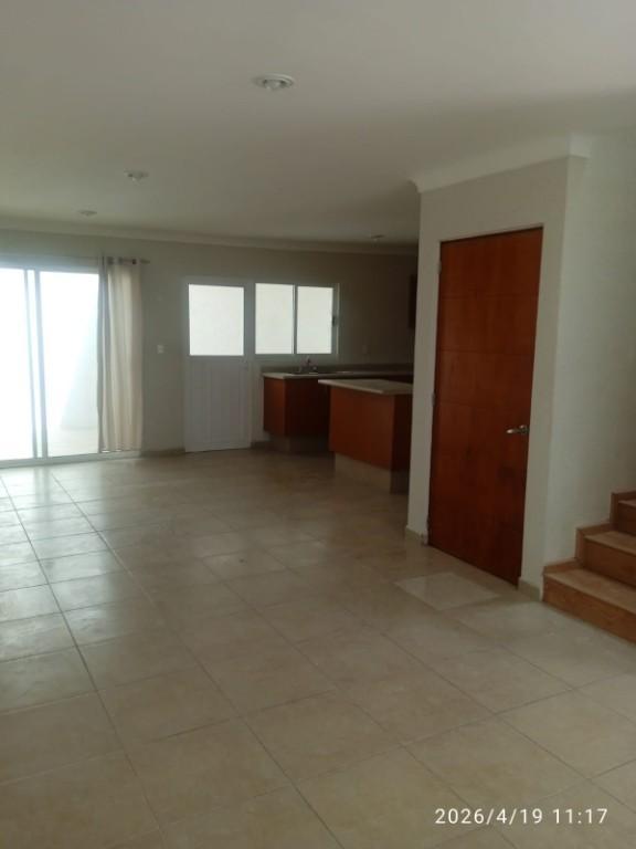 BONITA CASA EN RENTA EN CONDOMINIO DE SOLO 12 CASAS EN MILENIO en Guadalupe - Imagen 2