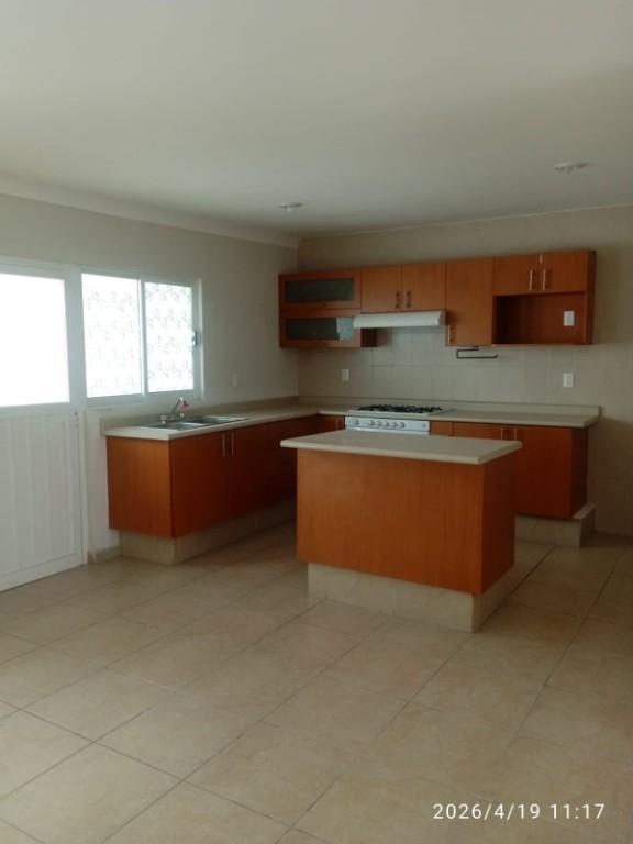 BONITA CASA EN RENTA EN CONDOMINIO DE SOLO 12 CASAS EN MILENIO en Guadalupe - Imagen 4