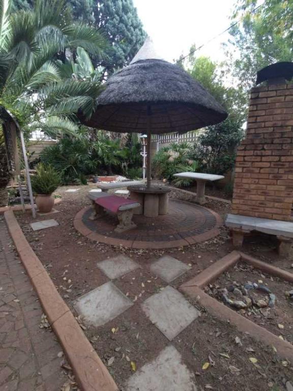 3 BEDROOM DUPLEX - CORNER PROPERTY in Roodepoort - Image 1