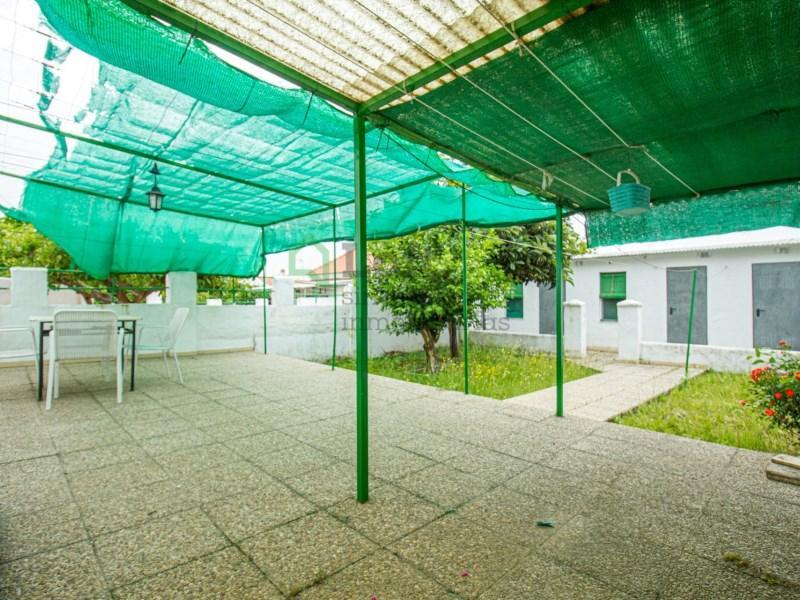 CHALET AUTOPISTA BADAJOZ en Badajoz - Imagen 1