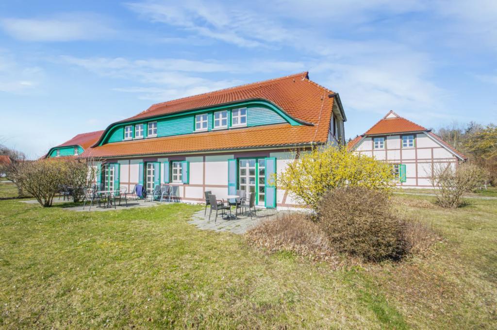 NATUR. RUHE. OSTSEE – IDYLLISCHES DOMIZIL IM FERIENDORF AUF … in Stralsund - Bild 1