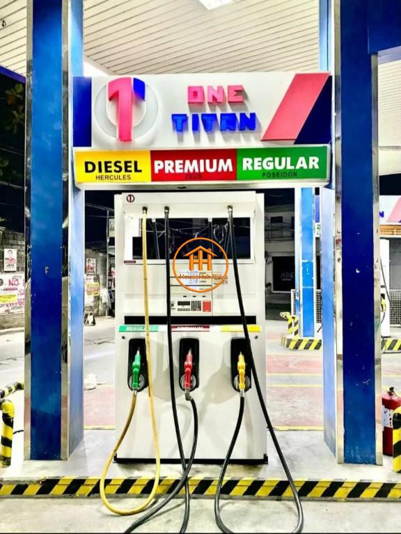 COMMERCIAL GASOLINE STATION WITH COMMERCIAL SPACES FOR SALE in Magalang - Image 1