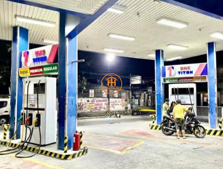 COMMERCIAL GASOLINE STATION WITH COMMERCIAL SPACES FOR SALE in Magalang - Image 2