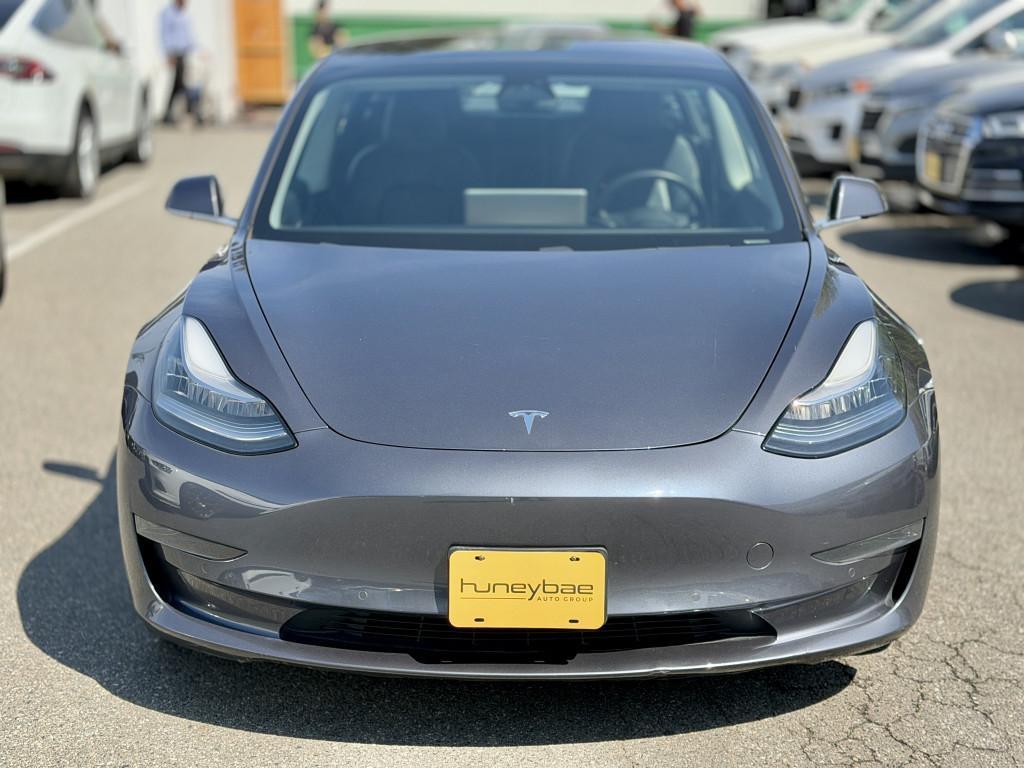 2020 Tesla Model 3 Standard Range RWD Sedan in Port Moody - Image 1