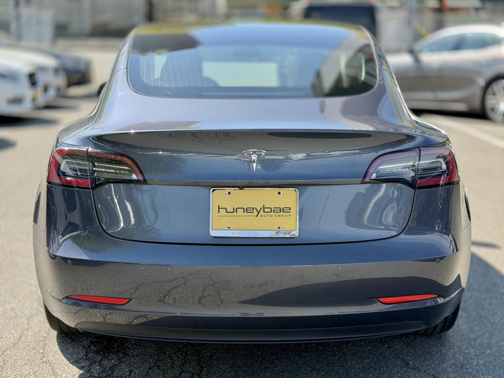 2020 Tesla Model 3 Standard Range RWD Sedan in Port Moody - Image 5