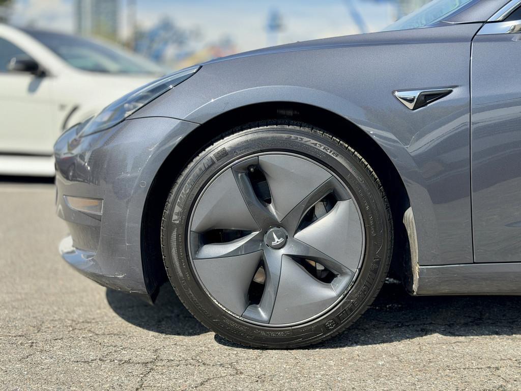 2020 Tesla Model 3 Standard Range RWD Sedan in Port Moody - Image 6