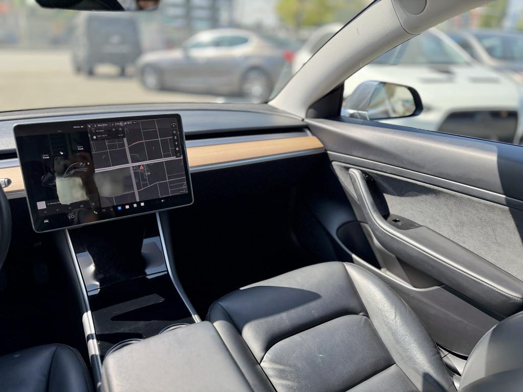 2020 Tesla Model 3 Standard Range RWD Sedan in Port Moody - Image 9