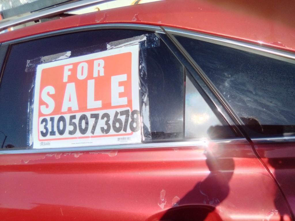 Lexus 2010 RX 350 car in good condition in Los Angeles - Image 2