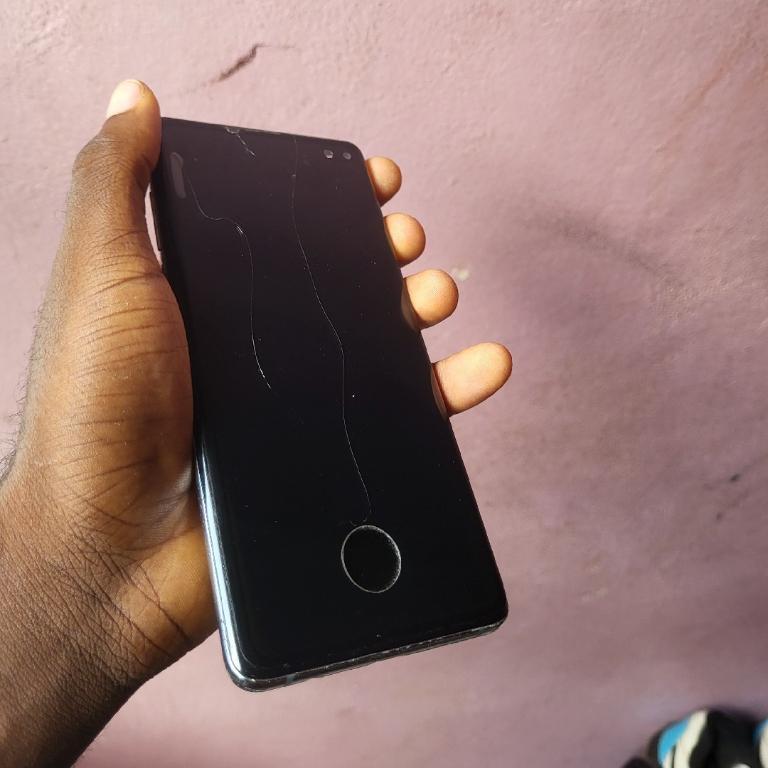 Samsung galaxy s10 plus screen in Ghana - Image 1