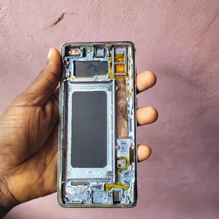 Samsung galaxy s10 plus screen in Ghana - Image 2