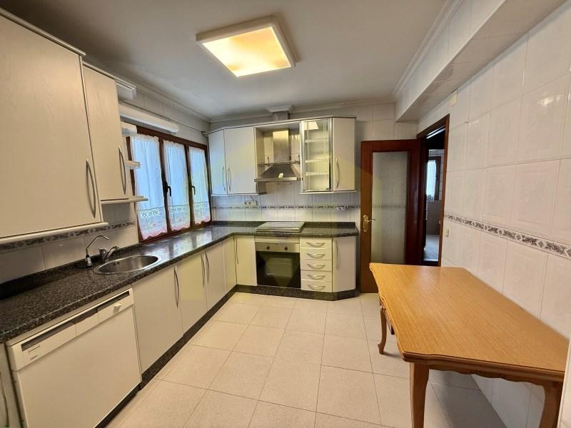 PISO VENTA 3 DORMITORIOS en Oviedo - Imagen 1