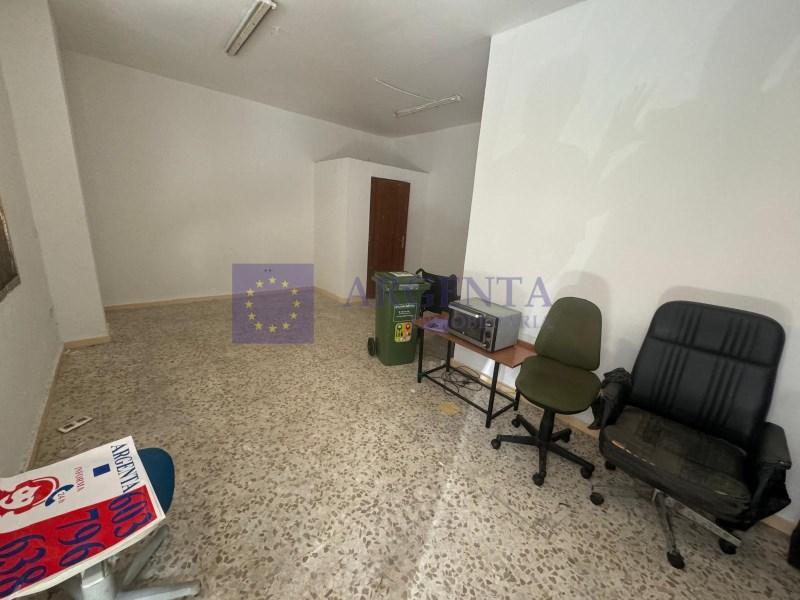 LOCAL CENTRO en Cáceres - Imagen 1