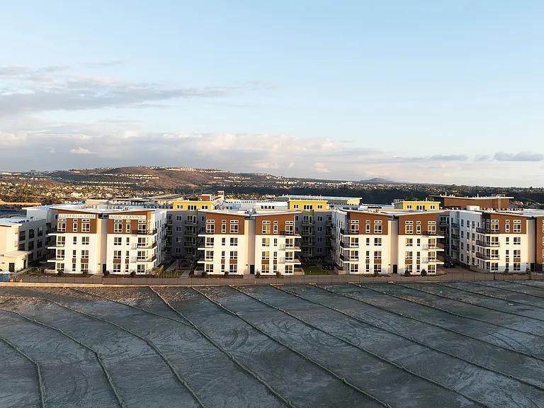 3 Bedroom Apartments For Rent in Escondido - Image 2