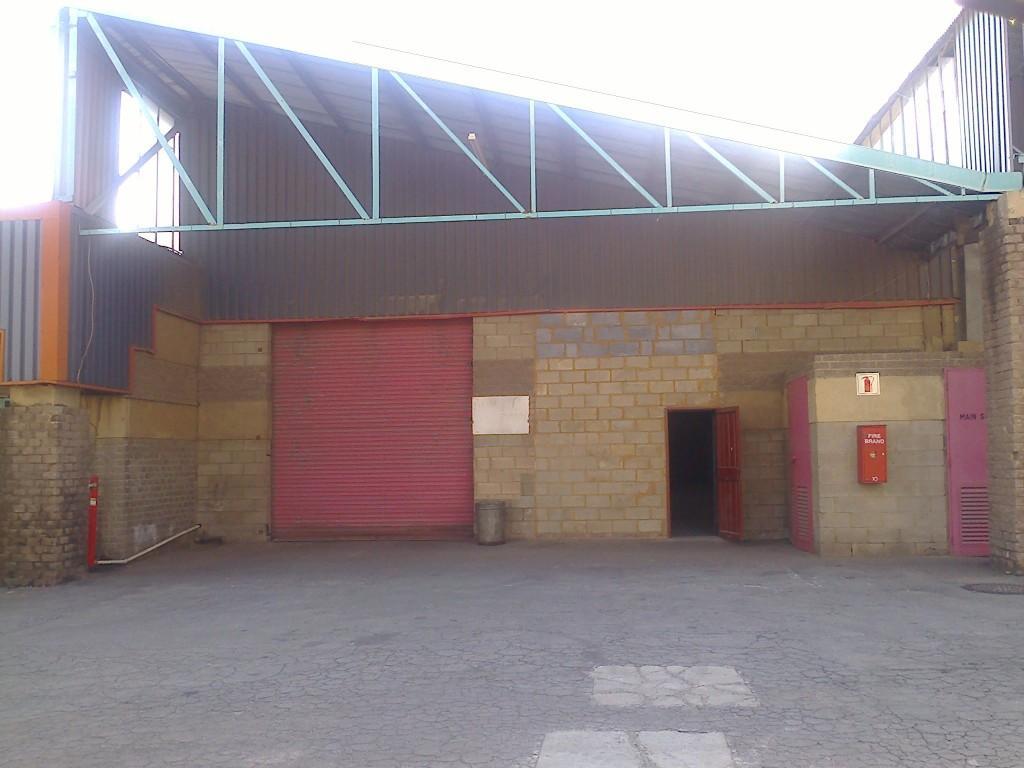 B7-2 – 444m² Factory Warehouse Distribution Space To Let in Johannesburg - Image 2