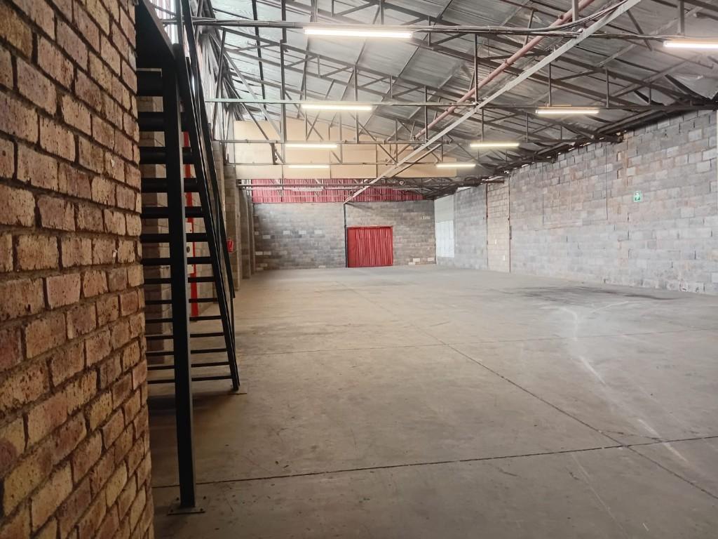 B7-2 – 444m² Factory Warehouse Distribution Space To Let in Johannesburg - Image 7