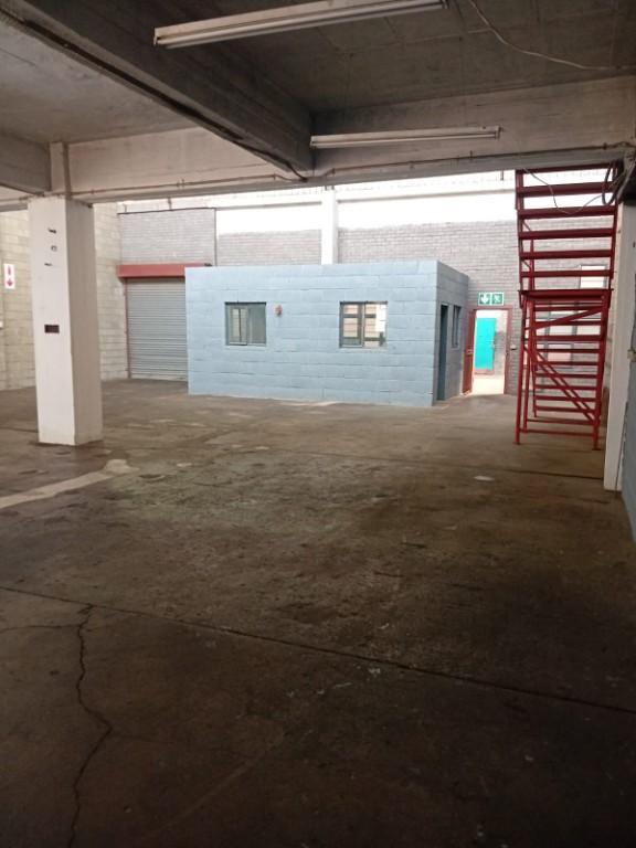 C22 – 380m² Warehouse Distribution Space To Let in Johannesburg - Image 3
