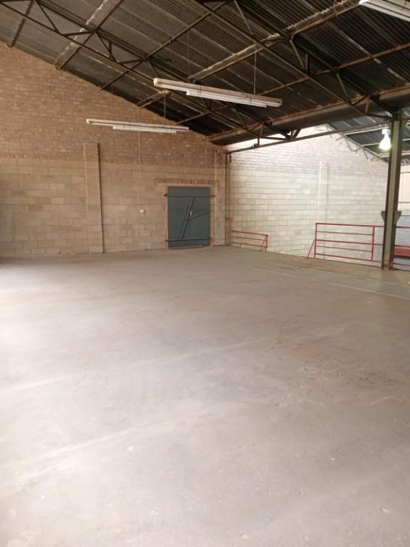 C22 – 380m² Warehouse Distribution Space To Let in Johannesburg - Image 4