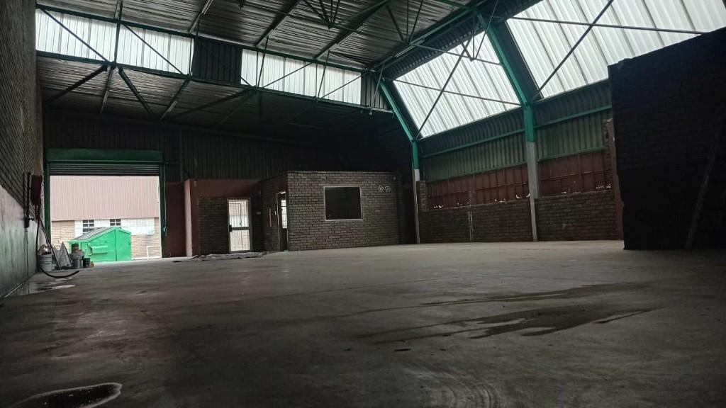 HB4 – 258m² Factory, Warehouse, Distribution Space To Let in Johannesburg - Image 4