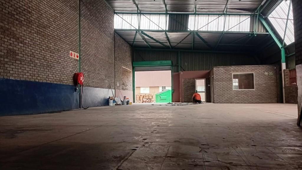 HB4 – 258m² Factory, Warehouse, Distribution Space To Let in Johannesburg - Image 6