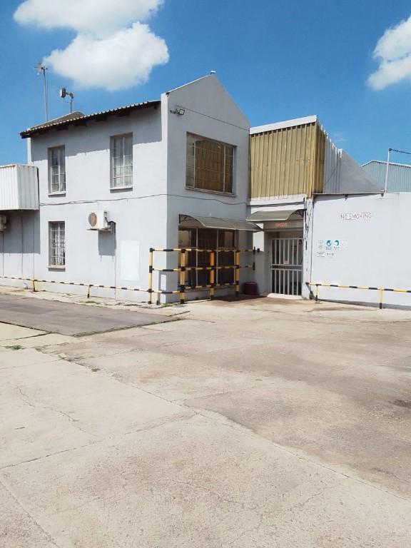 Cemlock – 7269m² Prime Factory Distribution Space To Let in Johannesburg - Image 6