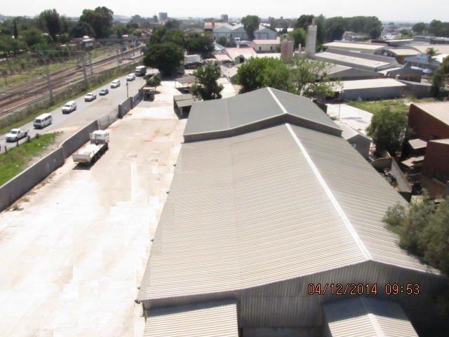Cemlock – 7269m² Prime Factory Distribution Space To Let in Johannesburg - Image 3