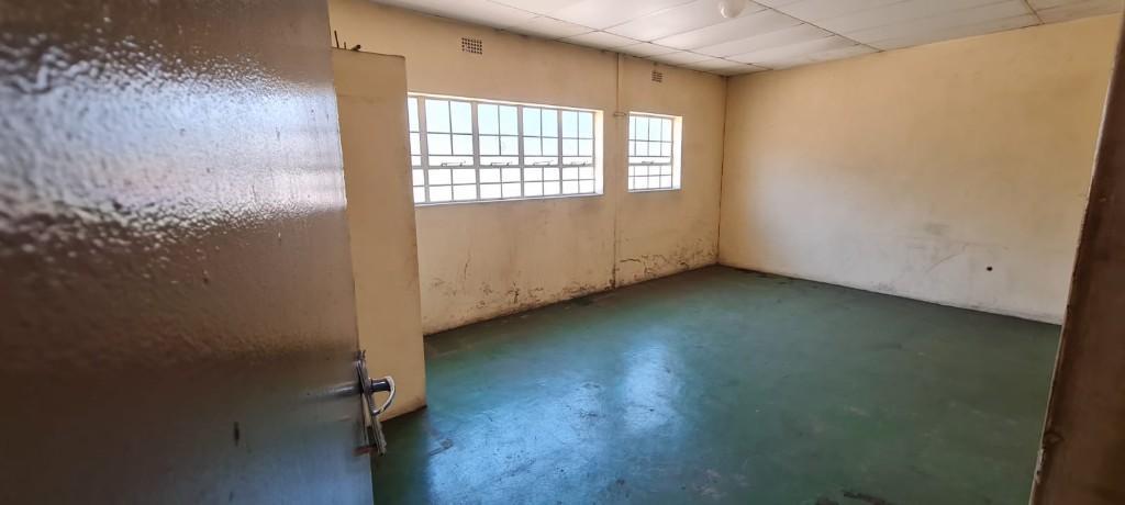 BC2 – 305m² Warehouse, Workshop, Factory Space To Let in South Africa - Image 3
