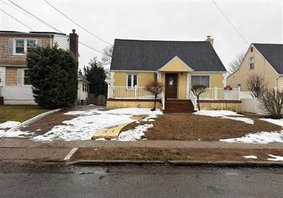 Avalon Rd in Long Beach - Image 1