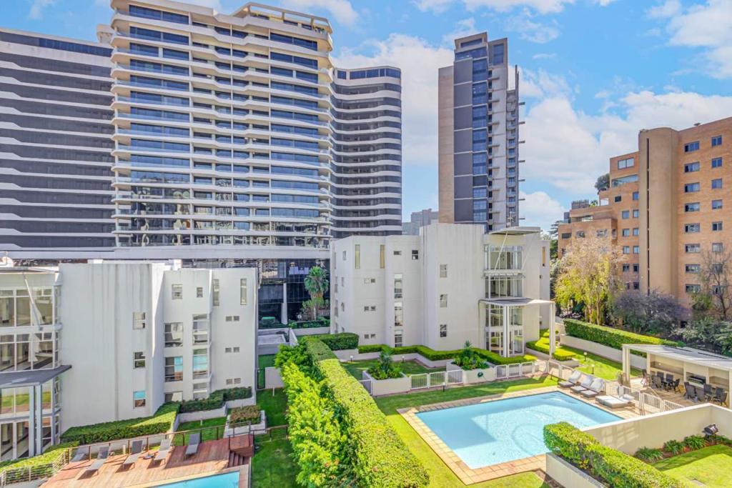Modern High-Rise Living with Sandton Views in Randburg - Image 1