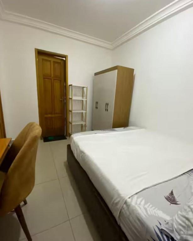 VENTE FOND DE COMMERCE STUDIO MEUBLE au Cameroun - Photo 3