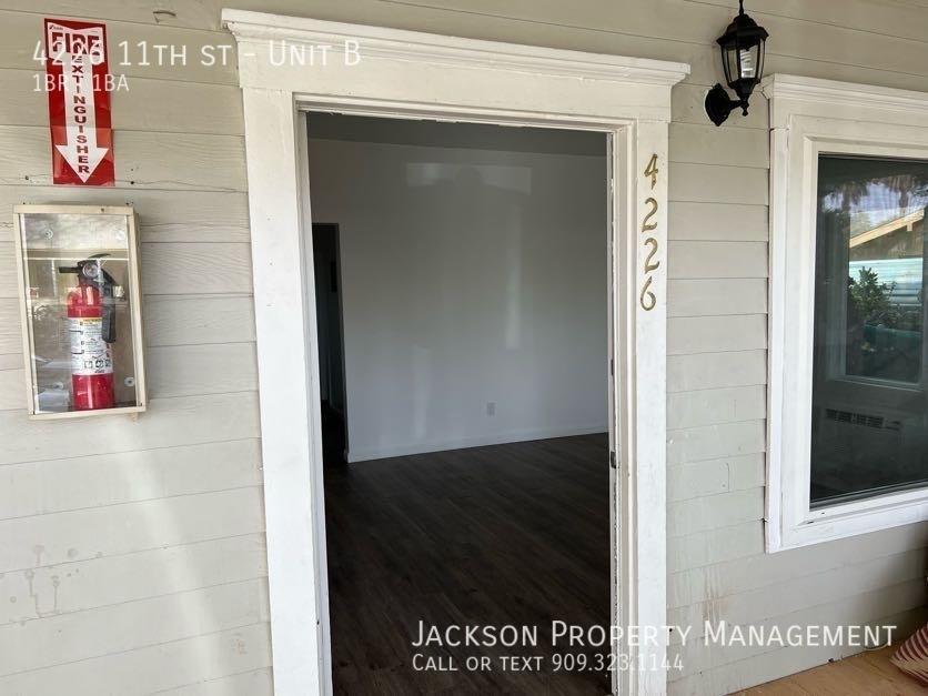 Cozy 1 bd/1 ba duplex unit in Riverside in Rialto - Image 1