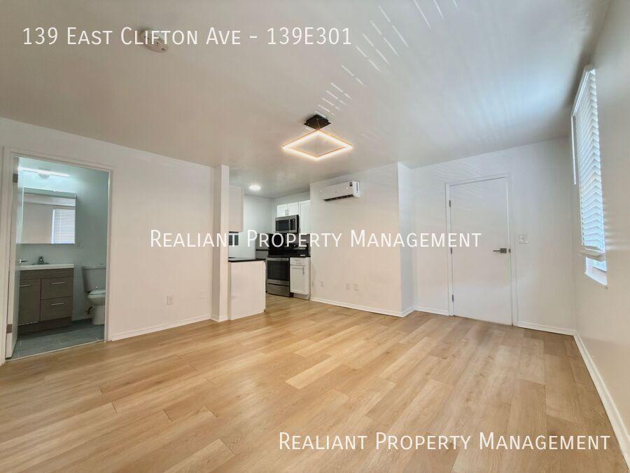 Move-In Ready! Stylish Studio Apartment with Smart Home Features in Cincinnati - Image 1