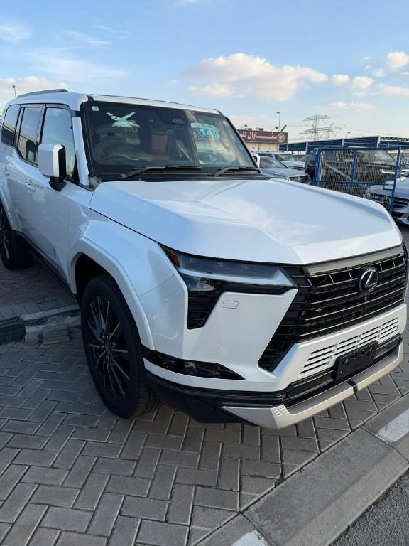 Lexus GX 550 Price In India in Delhi - Image 1
