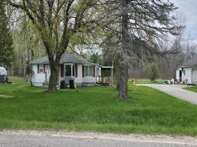 N Three Rivers Rd in Flint - Image 1
