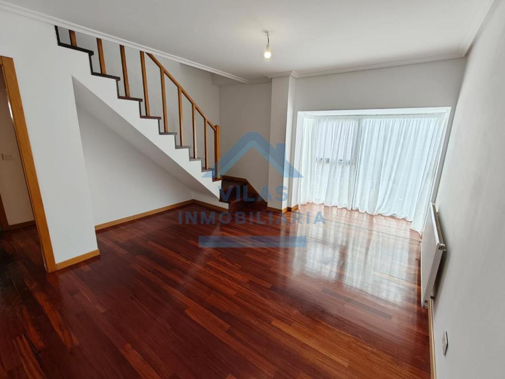 DUPLEX CON PISCINA COMUNITARIA en Amés - Imagen 1