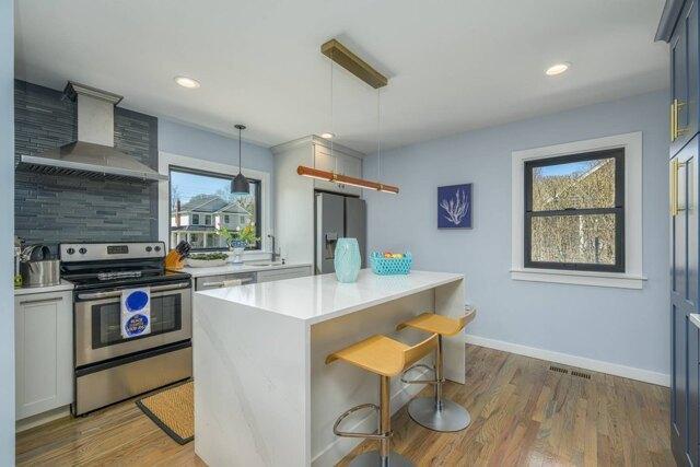 Maple St, Westhampton Beach, Home For Rent in Westhampton beach - Image 1
