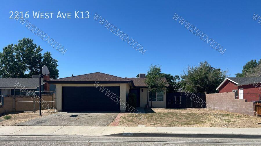 2BD/ 1BTH JUST RENOVATED SINGLE FAMILY HOME WEST LANCASTER in Lancaster - Image 1