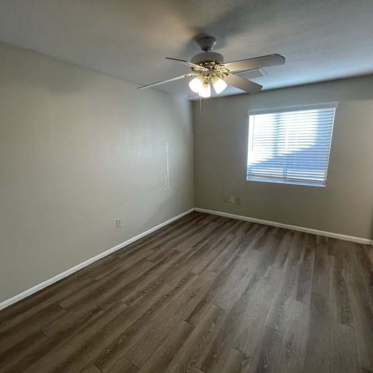 Charming Home For Immediate Move In in Phoenix - Image 1