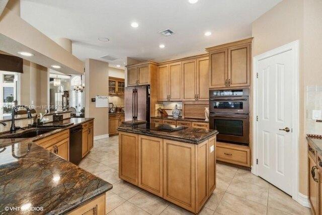 Columbian Dr, Punta Gorda, Home For Rent in Port Charlotte - Image 1
