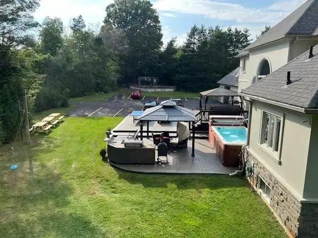 Basement LUXURIOUS APARTMENT FOR RENT IN SHARED HOME! #1 … in Whitchurch-Stouffville - Image 1