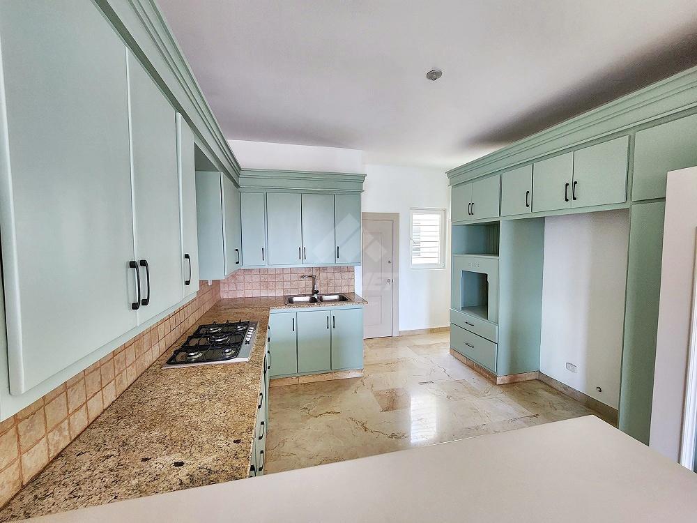 ESPACIOSO APARTAMENTO REMODELADO LA TRINITARIA STGO. en Licey al Medio - Imagen 5