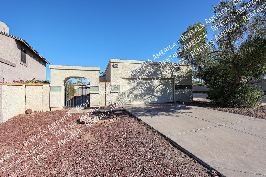 Stunning 3-Bedroom Single-Family Home for Rent ? Move-In Ready! in Mesa - Image 1