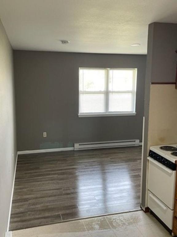1BR Apartment | Water & Trash Included | Cats & Dogs … in Springfield - Image 1