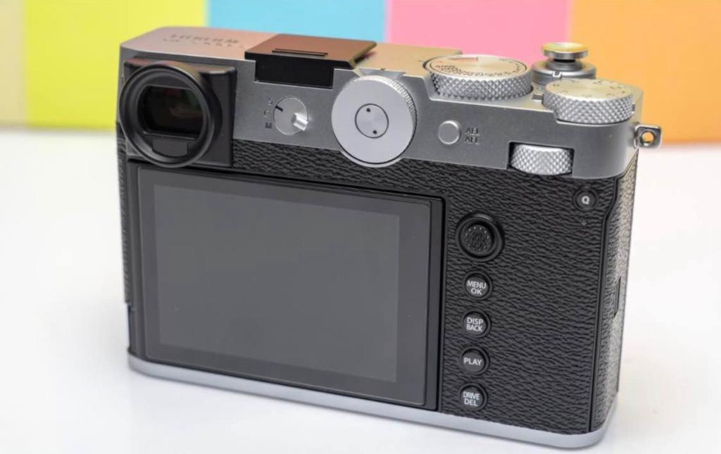 Fujifilm GFX 100RF medium format camera in Miami - Image 3