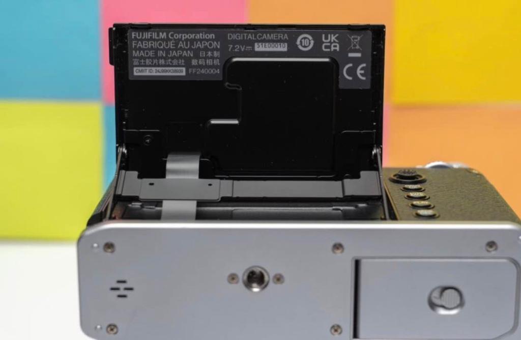 Fujifilm GFX 100RF medium format camera in Miami - Image 5
