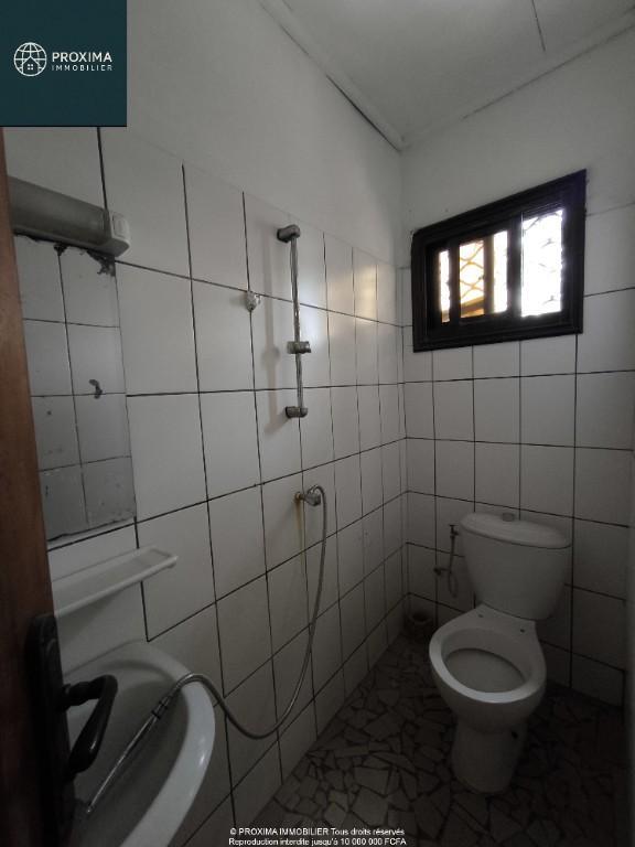 APPARTEMENT A LOUER A AKWA au Cameroun - Photo 7