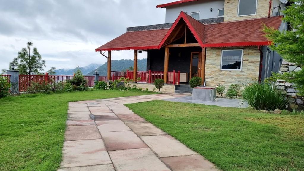 Luxury Villas In Mukteshwar For Rent With Himalayan Views in Nainital - Image 1