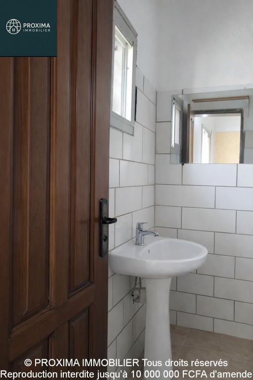 APPARTEMENT A LOUER A LOGPOM au Cameroun - Photo 4